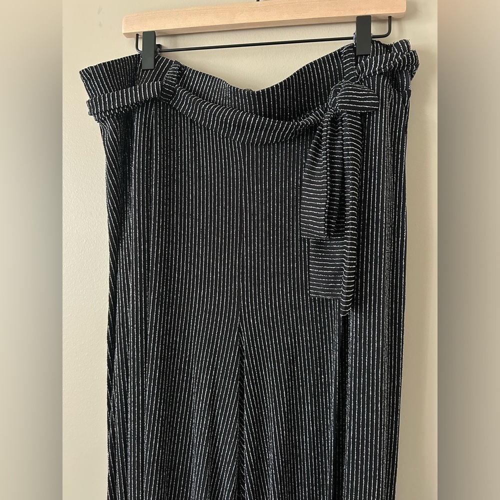 NWT Torrid Wide Leg Black and Silver Glitter Pants Womens 2X - Picture 7 of 15